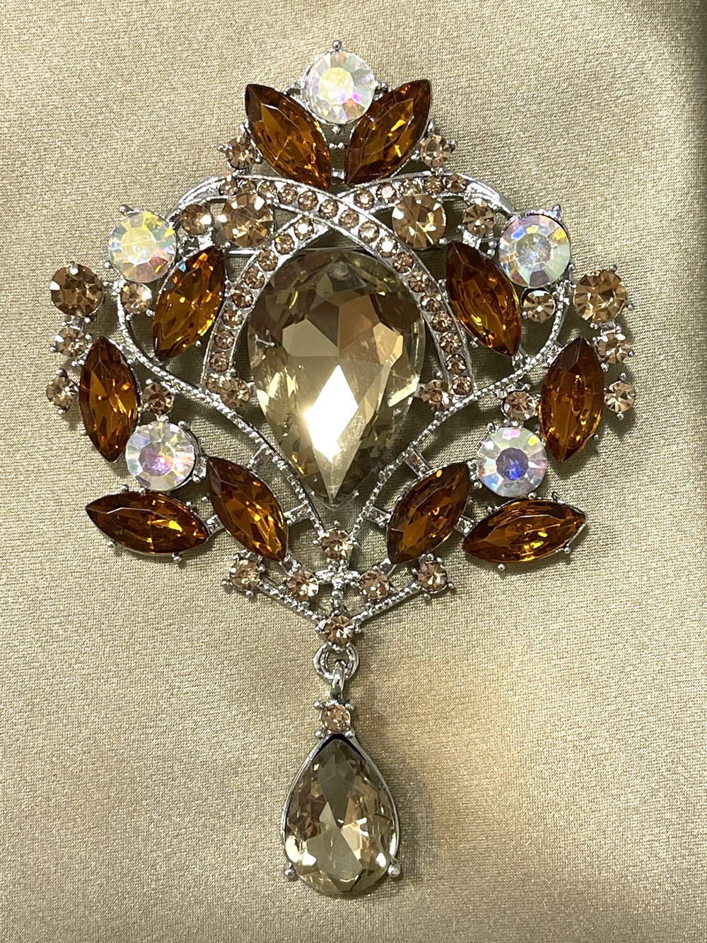 NWOT Brown Champagne Crystal Brooch Lapel Pin Rhinestone Floral Dangle Silver